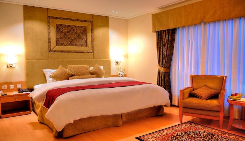 Park Lane Hotel Lahaur Zewnętrze zdjęcie
