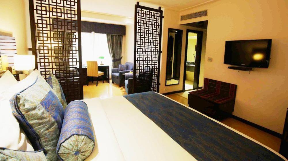 Park Lane Hotel Lahaur Zewnętrze zdjęcie