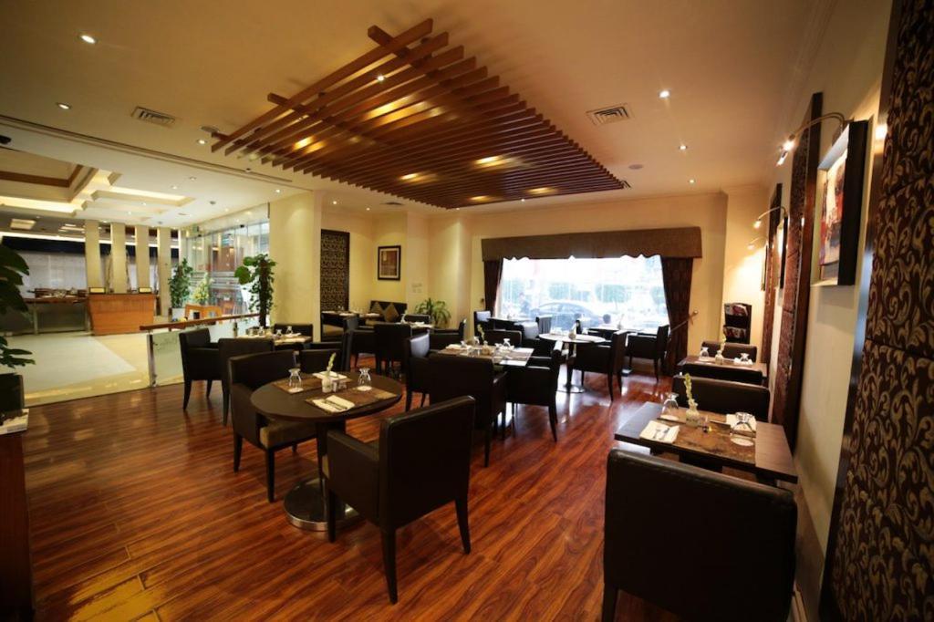 Park Lane Hotel Lahaur Zewnętrze zdjęcie